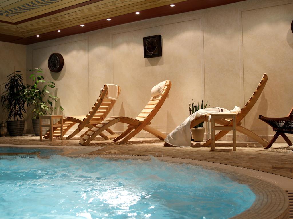 Hotel & Restaurant Gut Hungenbach Kürten Dış mekan fotoğraf