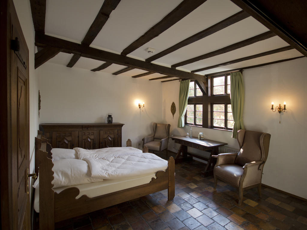 Hotel & Restaurant Gut Hungenbach Kürten Oda fotoğraf