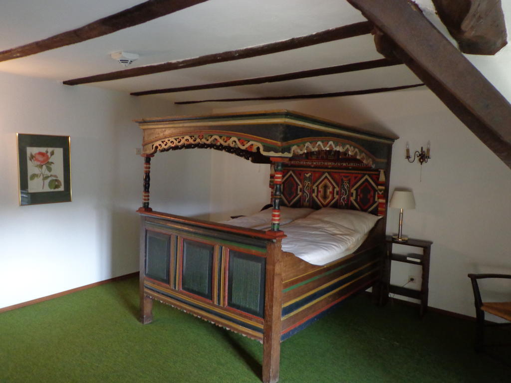 Hotel & Restaurant Gut Hungenbach Kürten Oda fotoğraf